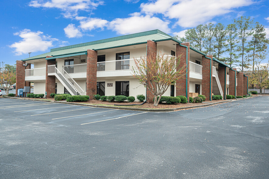 1572 Montgomery Hwy, Birmingham, AL for sale - Building Photo - Image 1 of 1