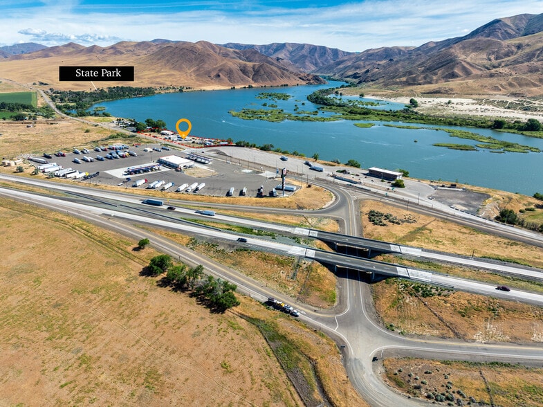 5960 US Hwy 30, Huntington, OR for sale - Building Photo - Image 2 of 5