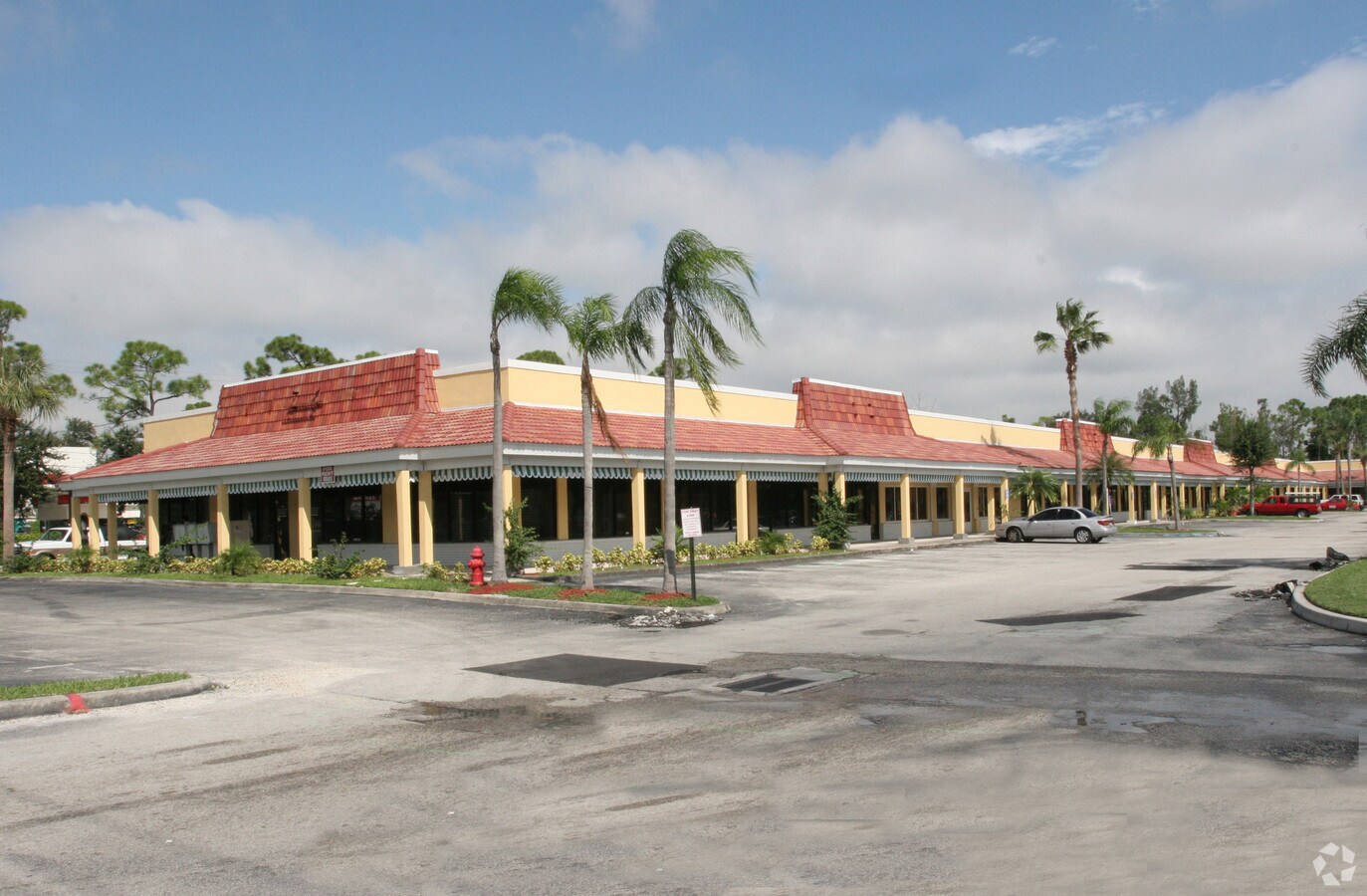 6295 Lake Worth Rd, Greenacres, FL 33463 Liberty Plaza