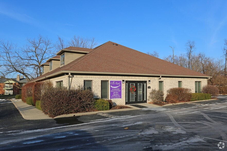 9935 Eller Rd, Fishers, IN 46038