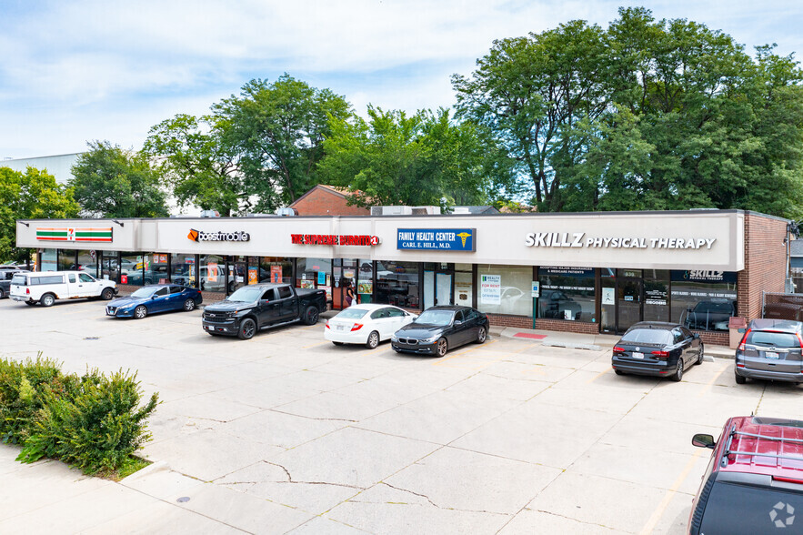 839-847 Dodge Ave, Evanston, IL for lease - Primary Photo - Image 1 of 11