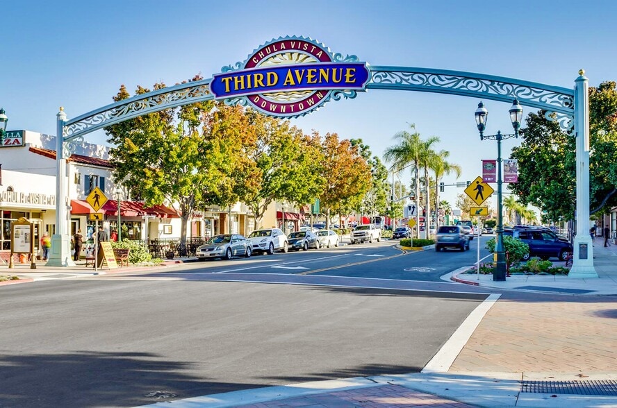 281-283 3rd Ave, Chula Vista, CA for lease - Building Photo - Image 2 of 8