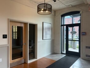 20 Canal St, Franklin, NH for lease Interior Photo- Image 1 of 5