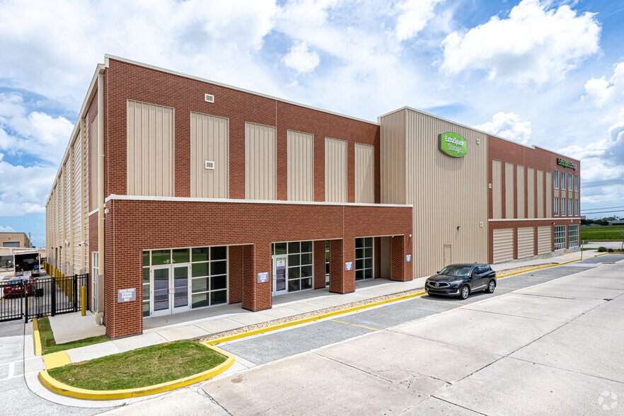 6750 Franklin Ave, New Orleans, LA for lease - Primary Photo - Image 1 of 4