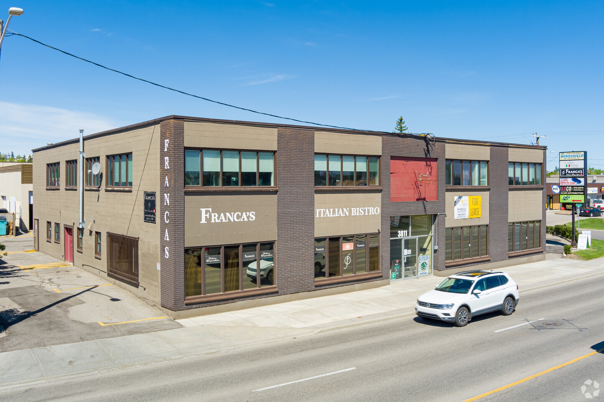 3811 Edmonton Trl NE, Calgary, AB T2E 3P5 Retail for Lease