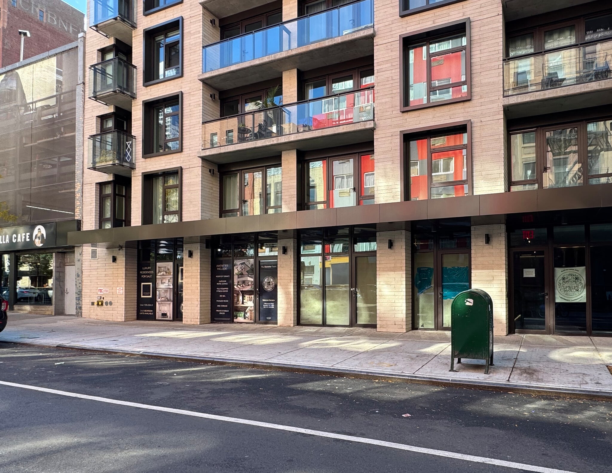 350 W 44th St, New York, NY for lease Building Photo- Image 1 of 6