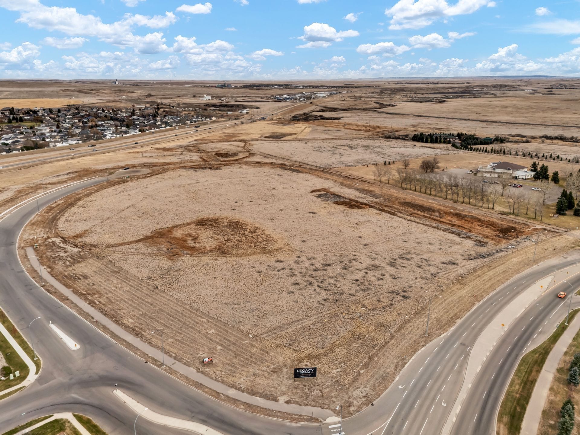3010 Strachan Rd SE, Medicine Hat, AB for lease Primary Photo- Image 1 of 5