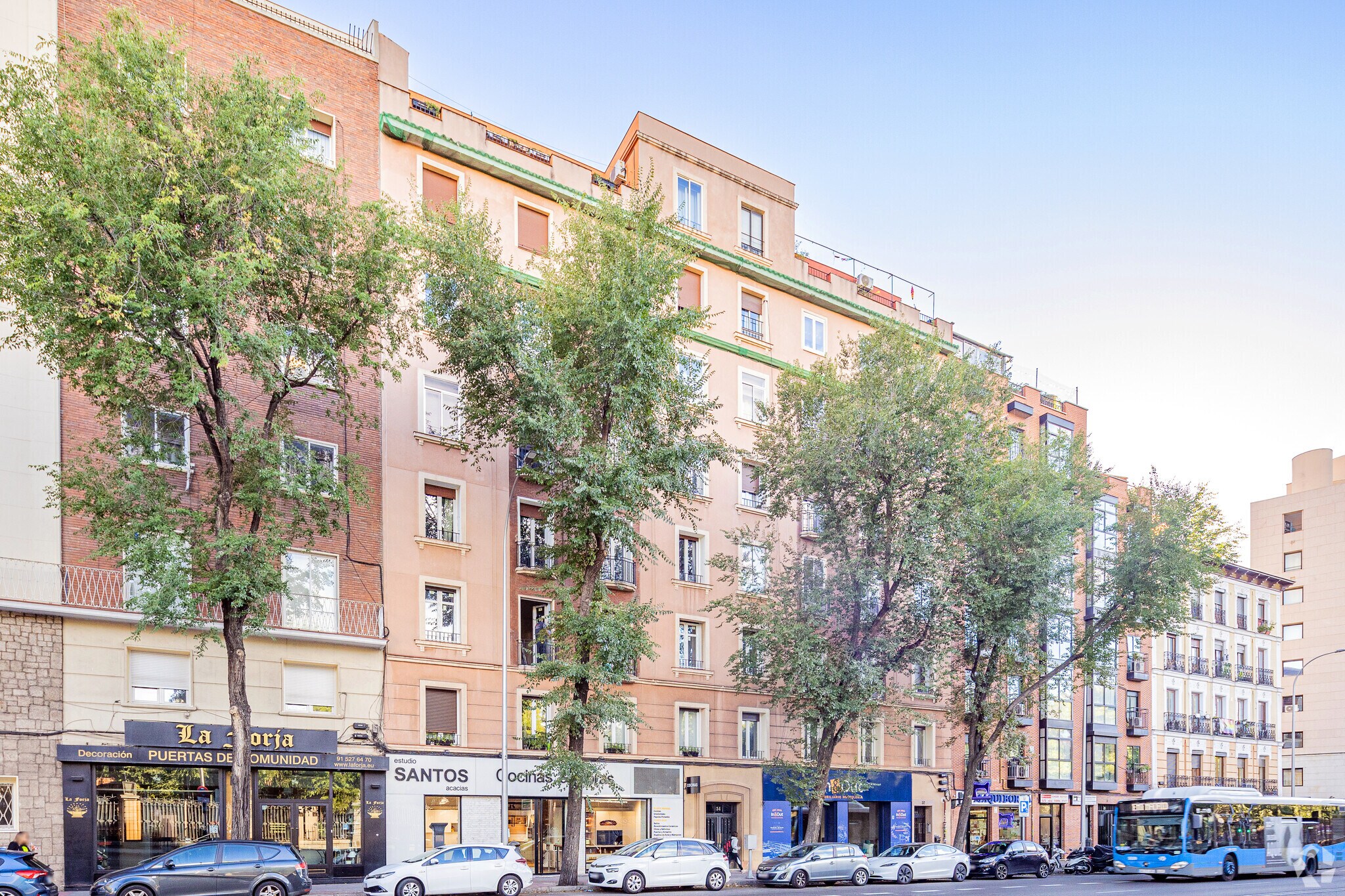 Ronda de Toledo, 34, Madrid, Madrid for sale Primary Photo- Image 1 of 3