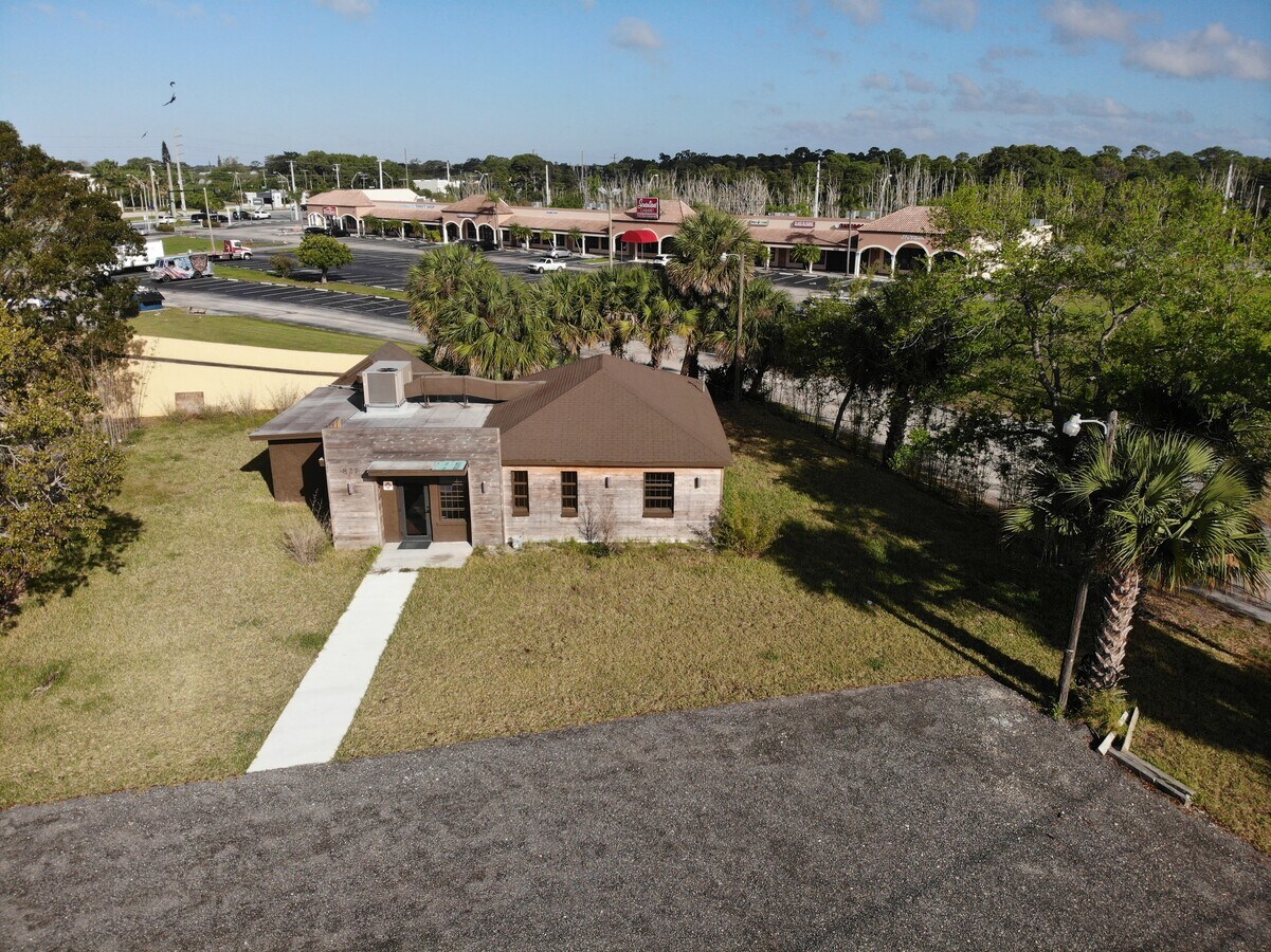 827 Dixie, Jensen Beach, FL 34957