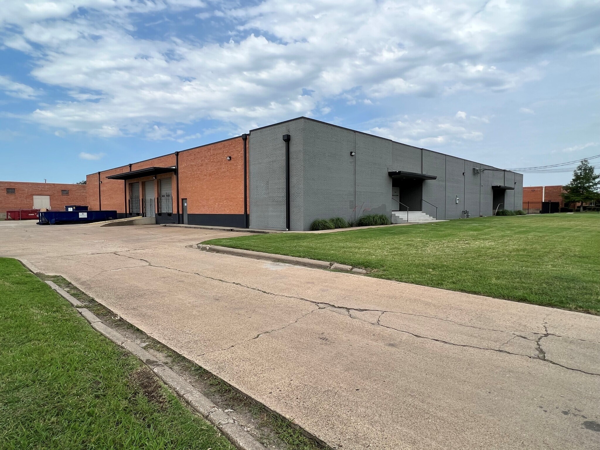 8105 Sovereign Row, Dallas, TX for sale Building Photo- Image 1 of 1