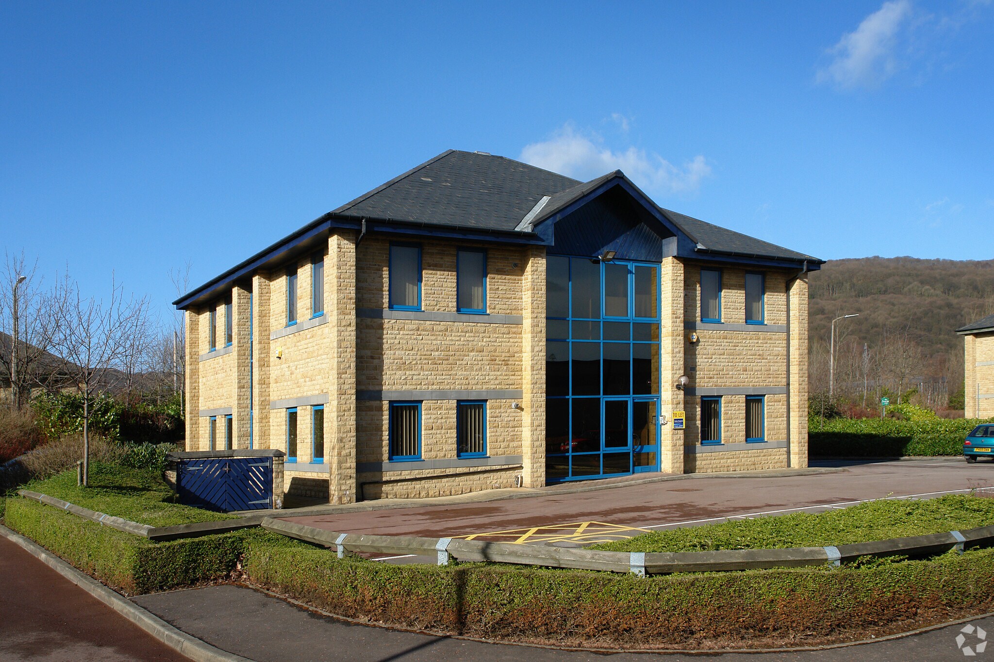 Lowfields Clos, Elland for sale Primary Photo- Image 1 of 1