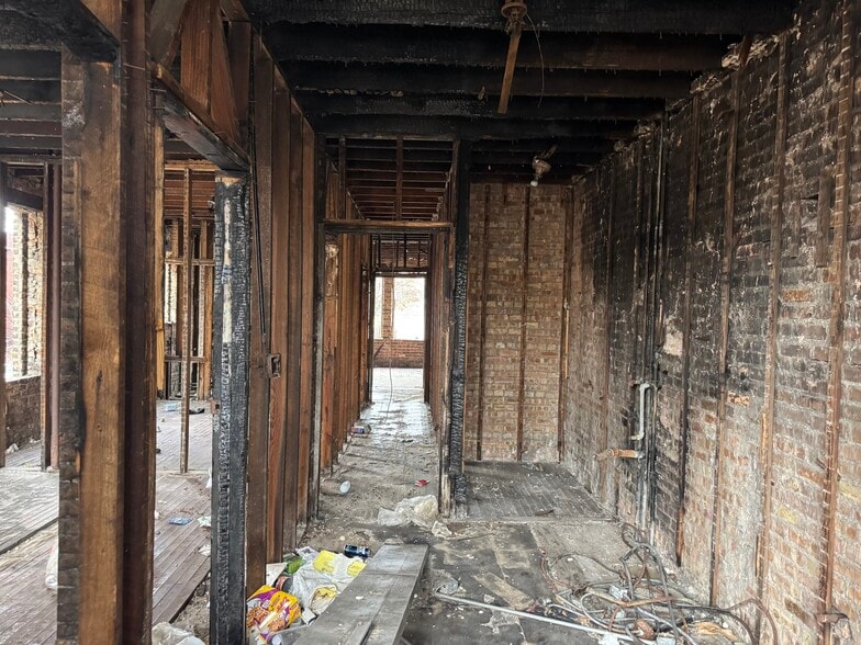 1758 E 79th St, Chicago, IL for sale - Building Photo - Image 3 of 16