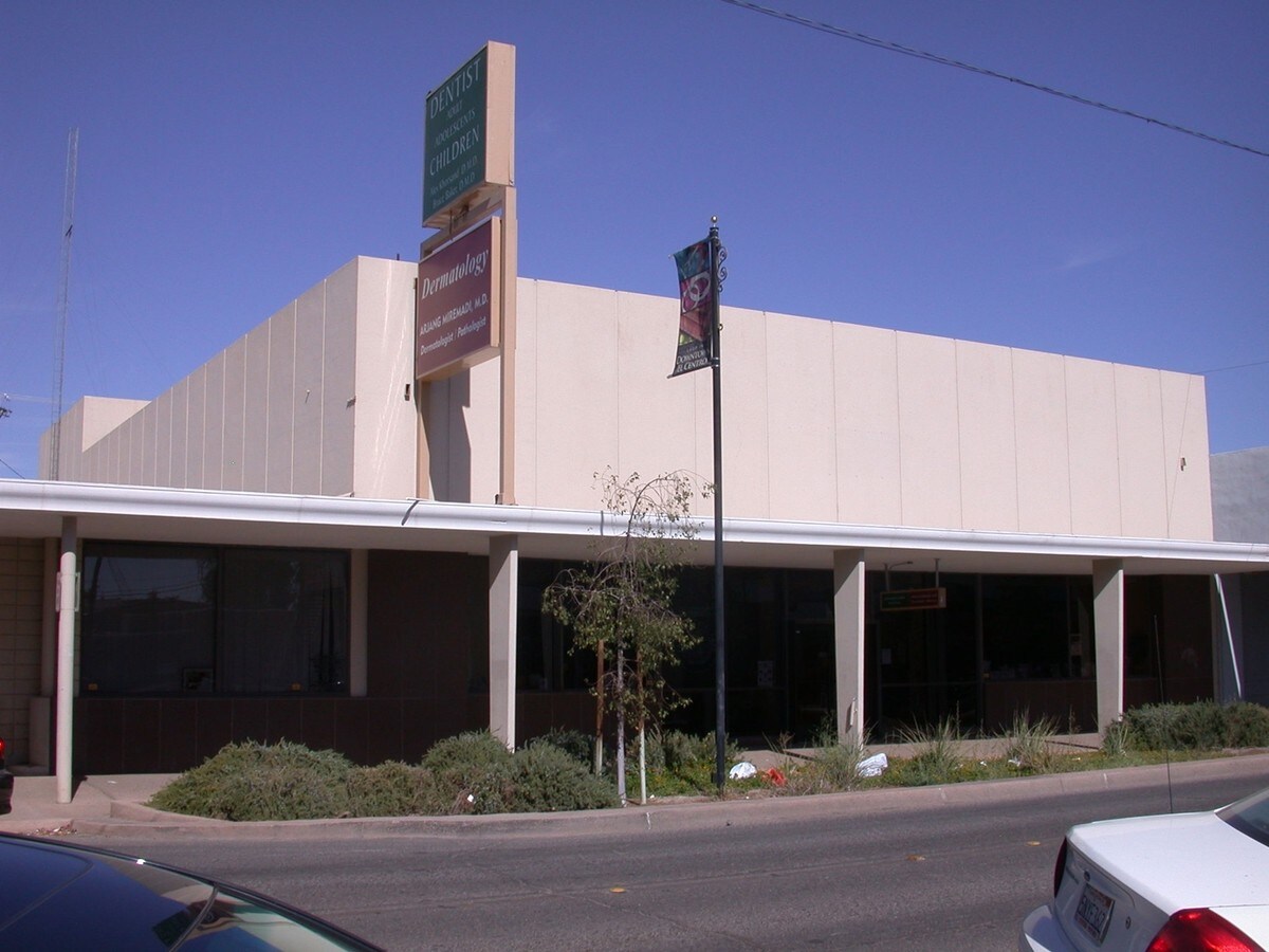 646 W Main St, El Centro, CA 92243