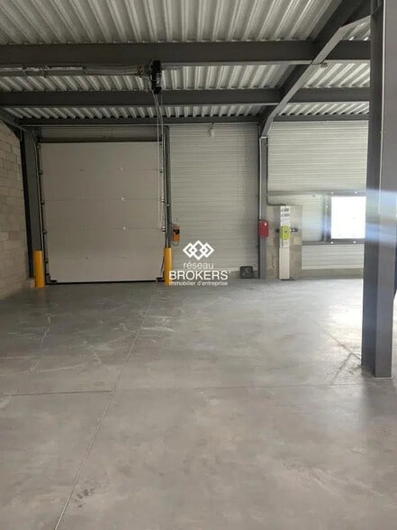 Industrial in Aulnay-sous-Bois for lease - Building Photo - Image 2 of 3