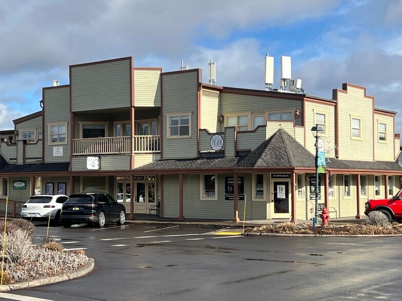 178 S Elm St, Sisters, OR for sale - Building Photo - Image 1 of 1
