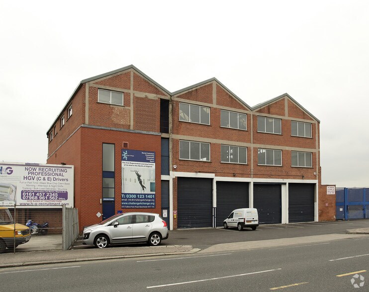 373 Trafford Park Rd, Manchester for lease - Primary Photo - Image 1 of 1