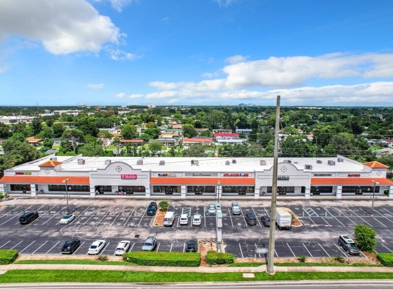 1233 W Sand Lake Rd, Orlando, FL for lease - Building Photo - Image 3 of 6