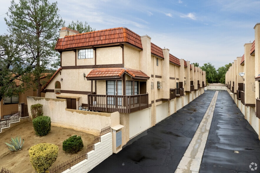 5307-5315 Colodny Dr, Agoura Hills, CA for sale - Building Photo - Image 1 of 25