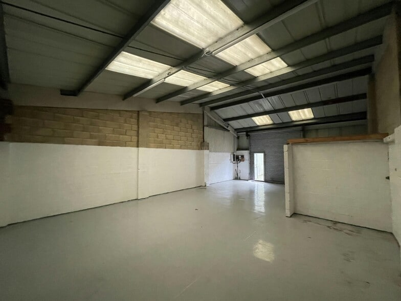 Thame Rd, Haddenham for lease - Building Photo - Image 3 of 6
