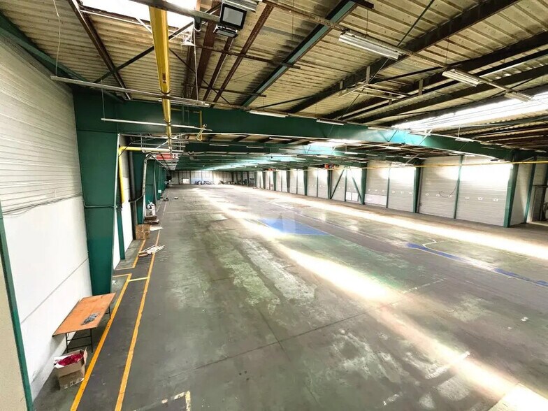 Office in Moissy-Cramayel for lease - Interior Photo - Image 3 of 10