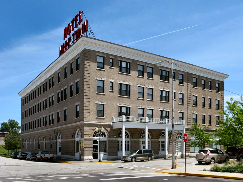 200 S Main St, Hannibal, MO for sale - Building Photo - Image 2 of 2