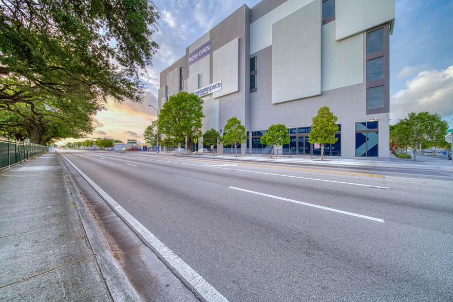 5402 W Flagler St, Coral Gables, FL for lease - Building Photo - Image 2 of 29