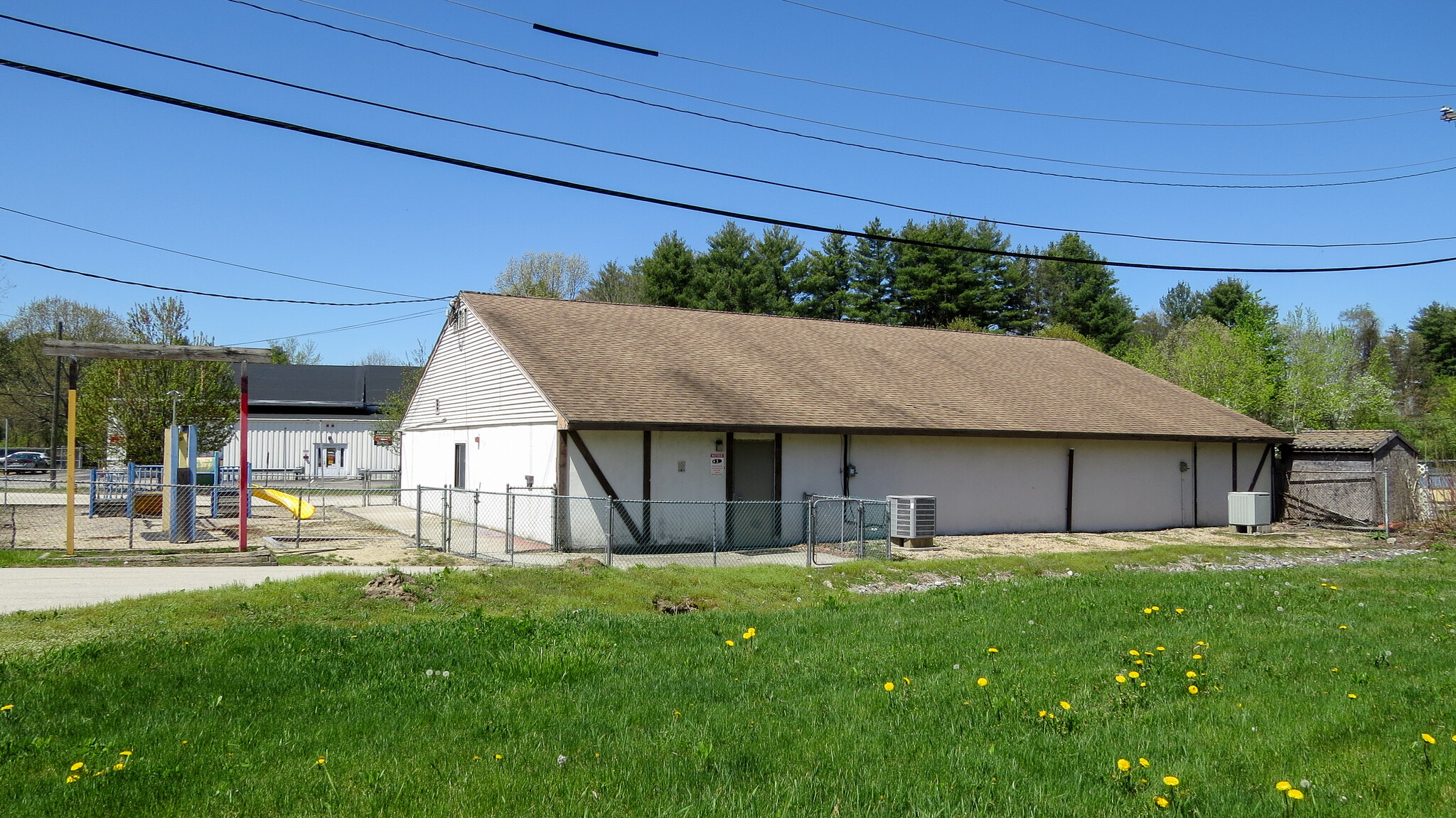 2626 Brown Ave, Manchester, NH for lease Building Photo- Image 1 of 10