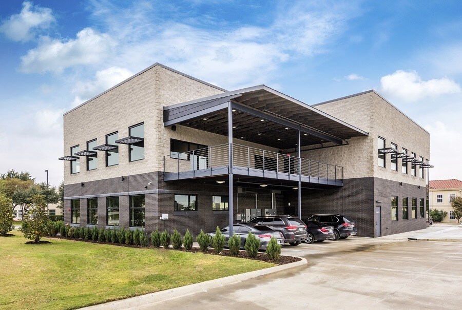 3229 Premier Dr, Irving, TX for lease Building Photo- Image 1 of 10