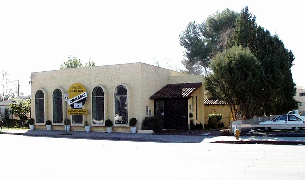 Vanowen Properties portfolio of 2 properties for sale on LoopNet.com Primary Photo- Image 1 of 2