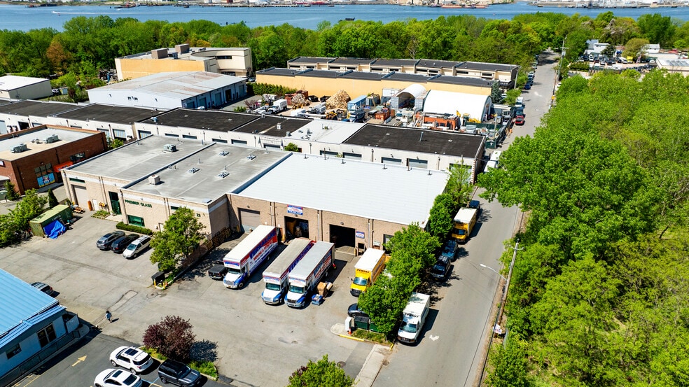 16 Brienna Ct, Staten Island, NY for sale - Building Photo - Image 1 of 1