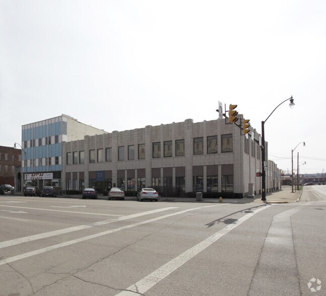 33 W Main St, Newark, OH 43055 Office for Lease
