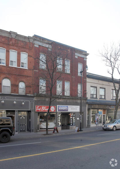 2875-2879 Dundas St W, Toronto, ON for lease - Building Photo - Image 2 of 6