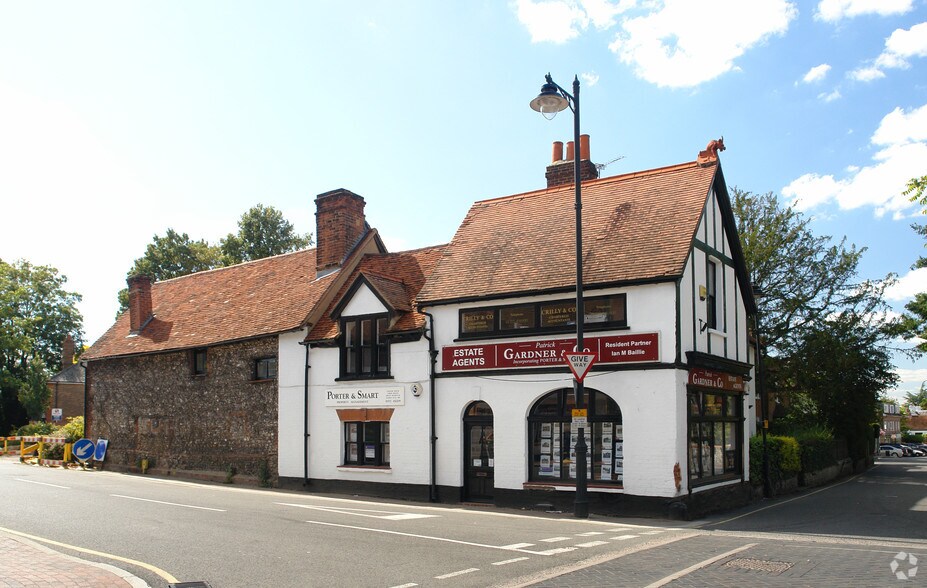 1 Church Rd, Leatherhead for sale - Primary Photo - Image 1 of 1
