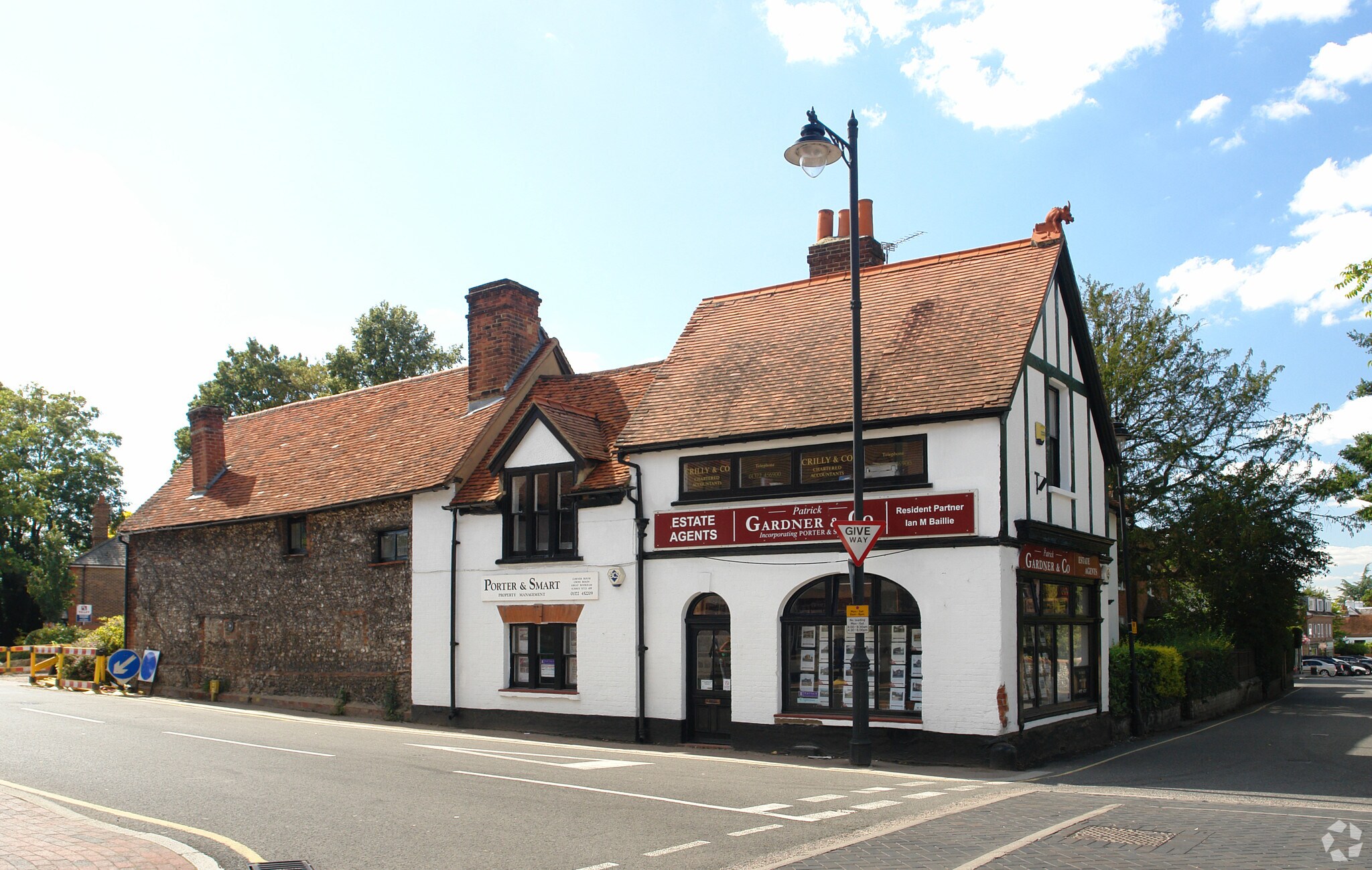 1 Church Rd, Leatherhead for sale Primary Photo- Image 1 of 1