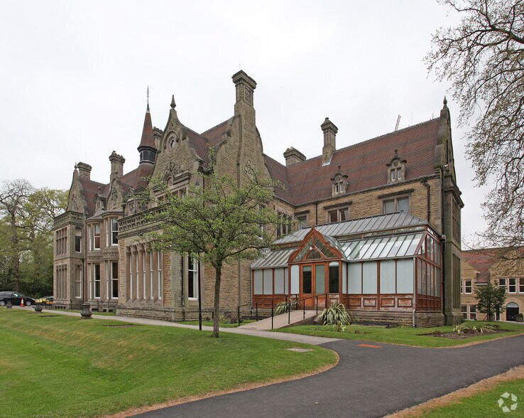 Dunham Rd, Altrincham, WA14 4QF Denzell House