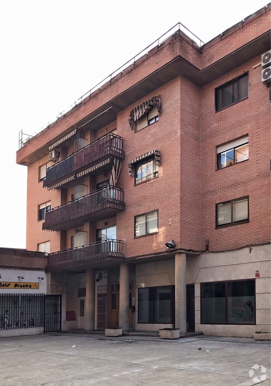 Multifamily in Navalcarnero, Madrid for sale Primary Photo- Image 1 of 2