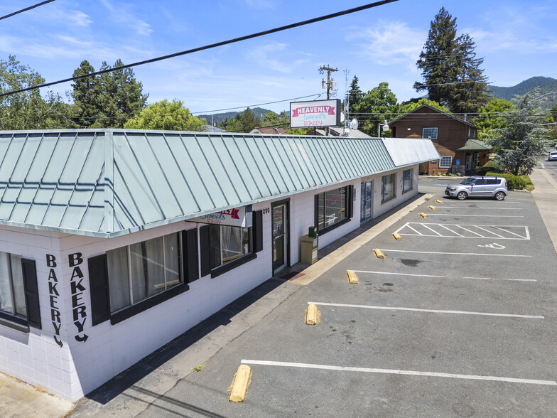 200-204 NW 4th St, Grants Pass, OR for sale - Building Photo - Image 1 of 56