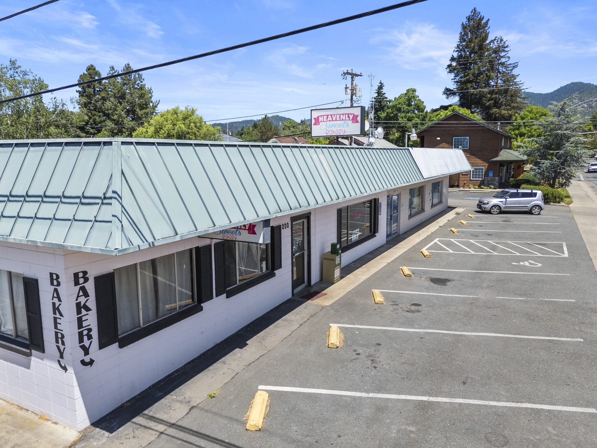 200-204 NW 4th St, Grants Pass, OR for sale Building Photo- Image 1 of 57