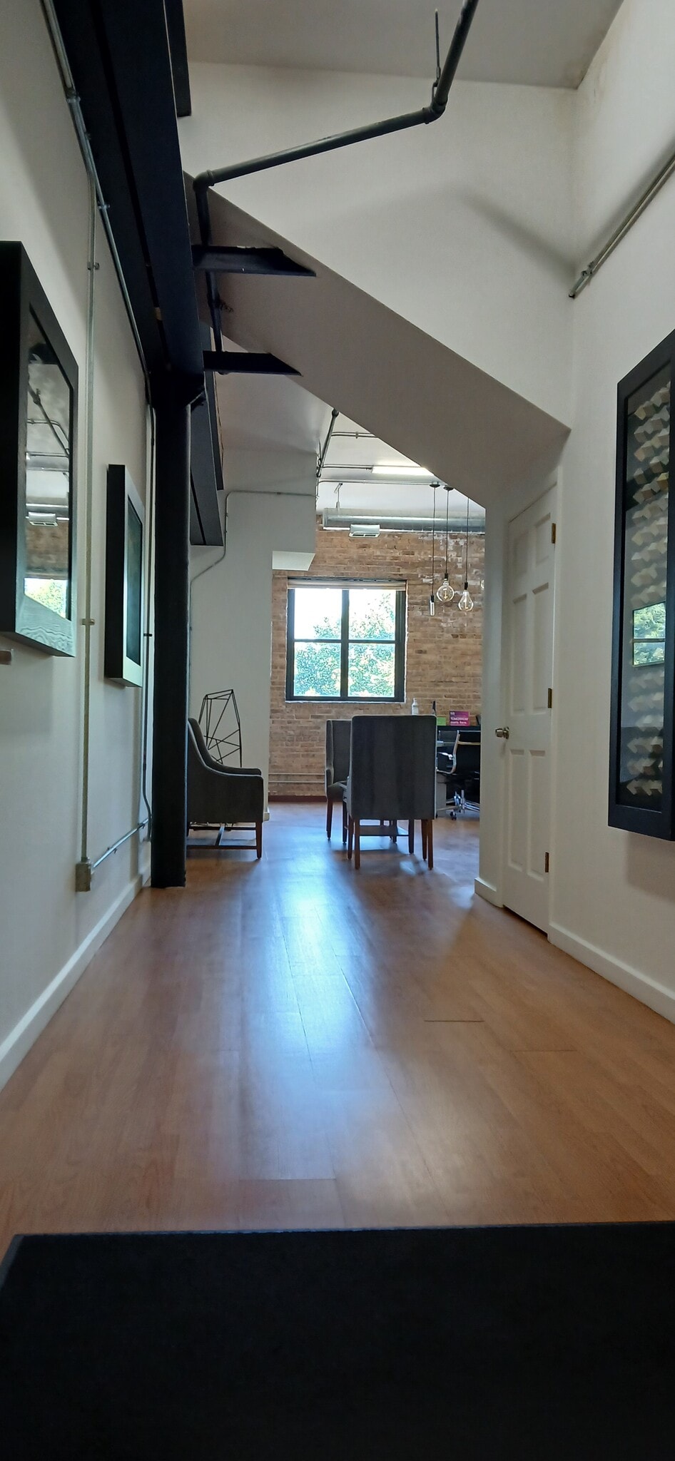 4256 N Ravenswood Ave, Chicago, IL for lease Interior Photo- Image 1 of 9