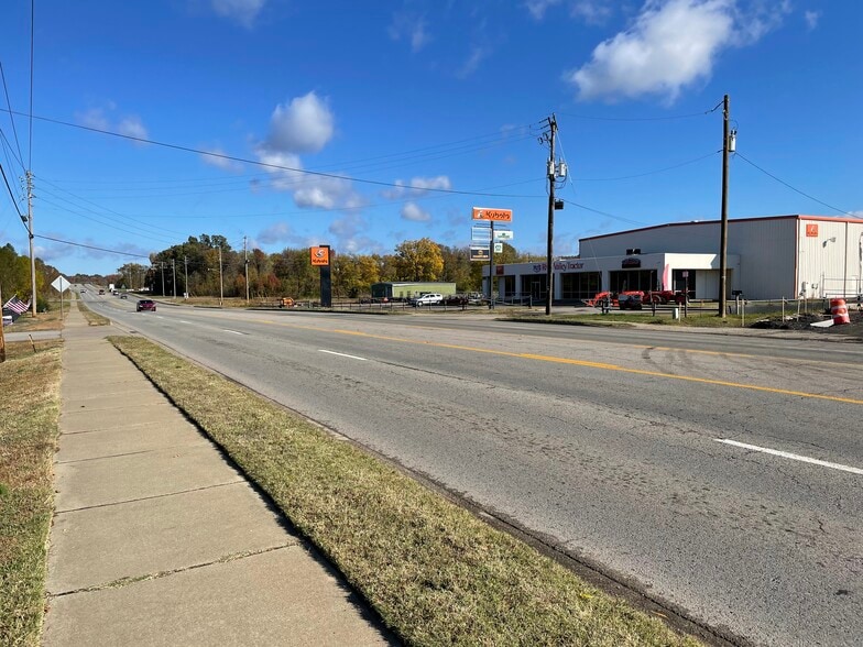 515 Weir Rd, Russellville, AR for lease - Building Photo - Image 3 of 5