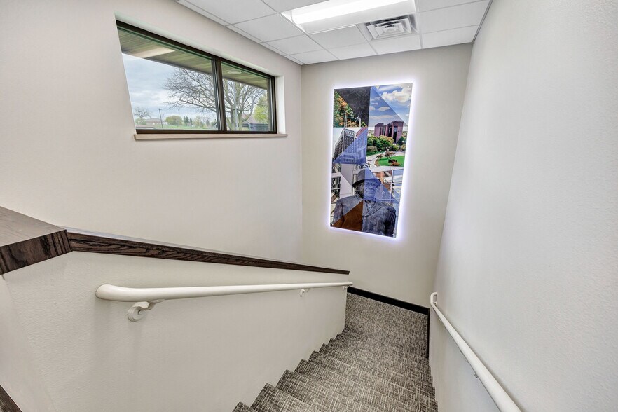 960 Hansen Rd, Green Bay, WI for lease - Interior Photo - Image 3 of 13