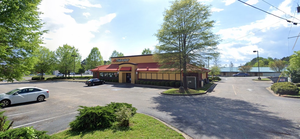 2500 McFarland Blvd, Northport, AL for sale - Building Photo - Image 2 of 6