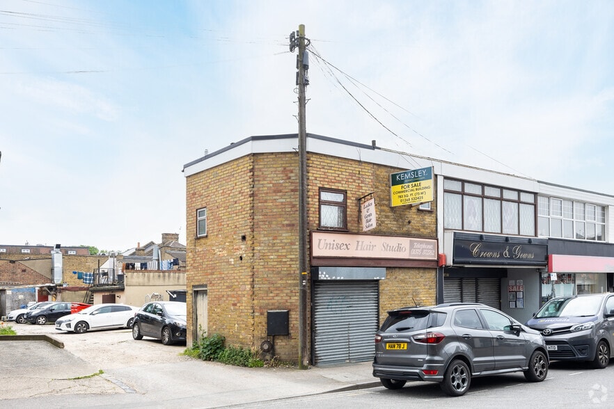 Retail in Grays for sale - Building Photo - Image 1 of 1