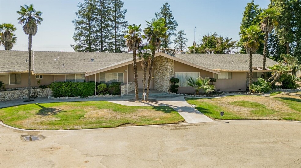 5254 E Jensen Ave, Fresno, CA for sale - Building Photo - Image 2 of 16