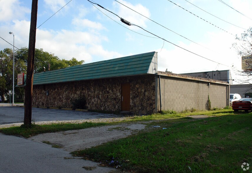 2502 Navarre Ave, Oregon, OH 43616 Retail for Sale