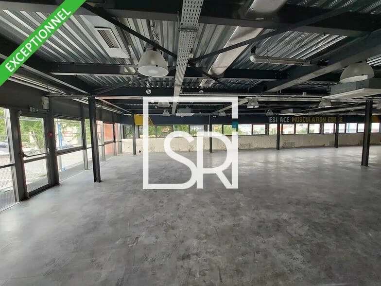 Retail in Aubière for lease - Building Photo - Image 3 of 33