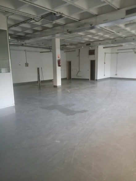 Calle de Gamonal, 5, Madrid, Madrid for sale - Interior Photo - Image 2 of 9