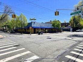 390 City Island Ave, Bronx NY - Bar