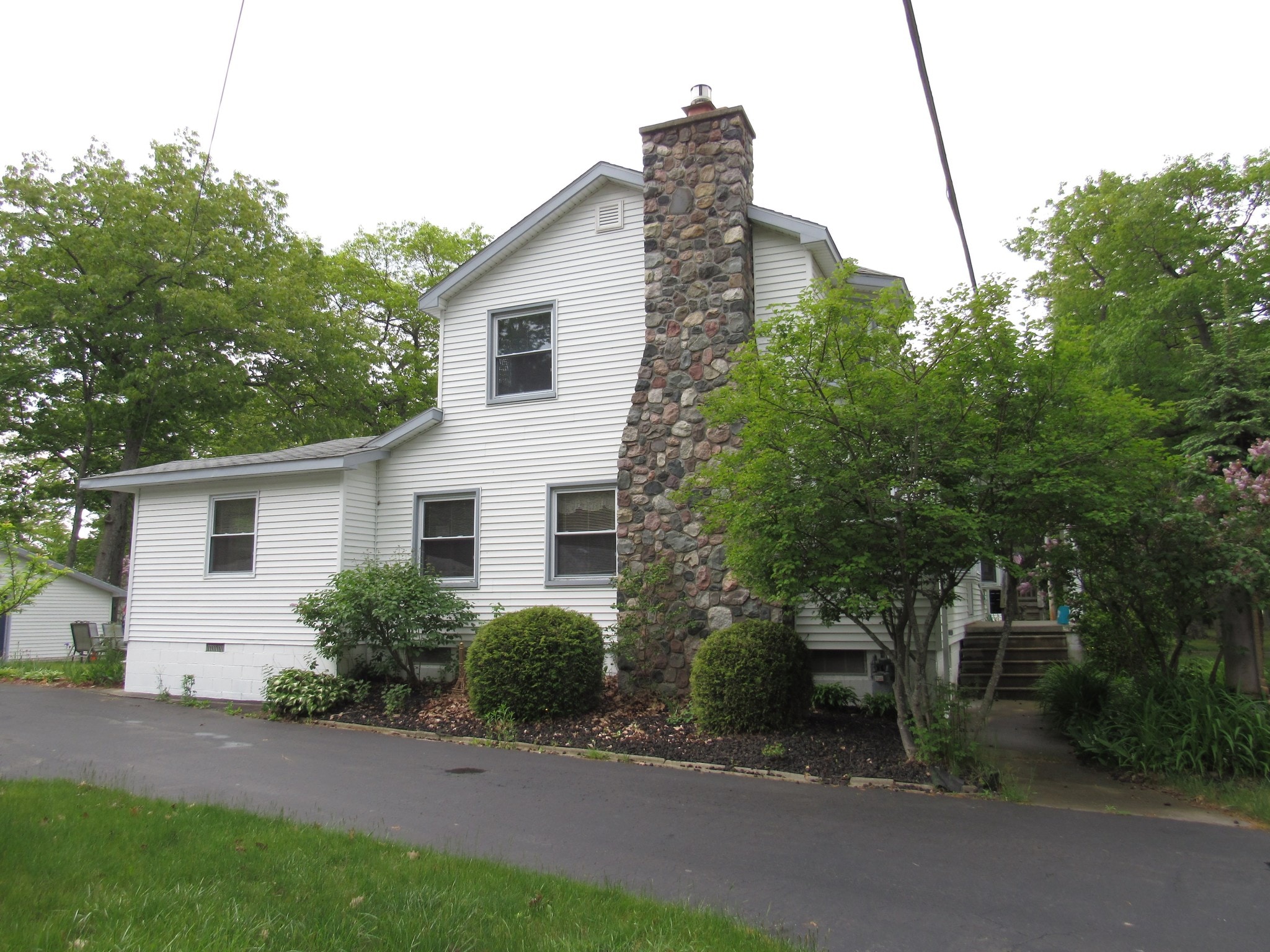 4497 S US Highway 23, Greenbush, MI 48738 Stefan's R & R Resort