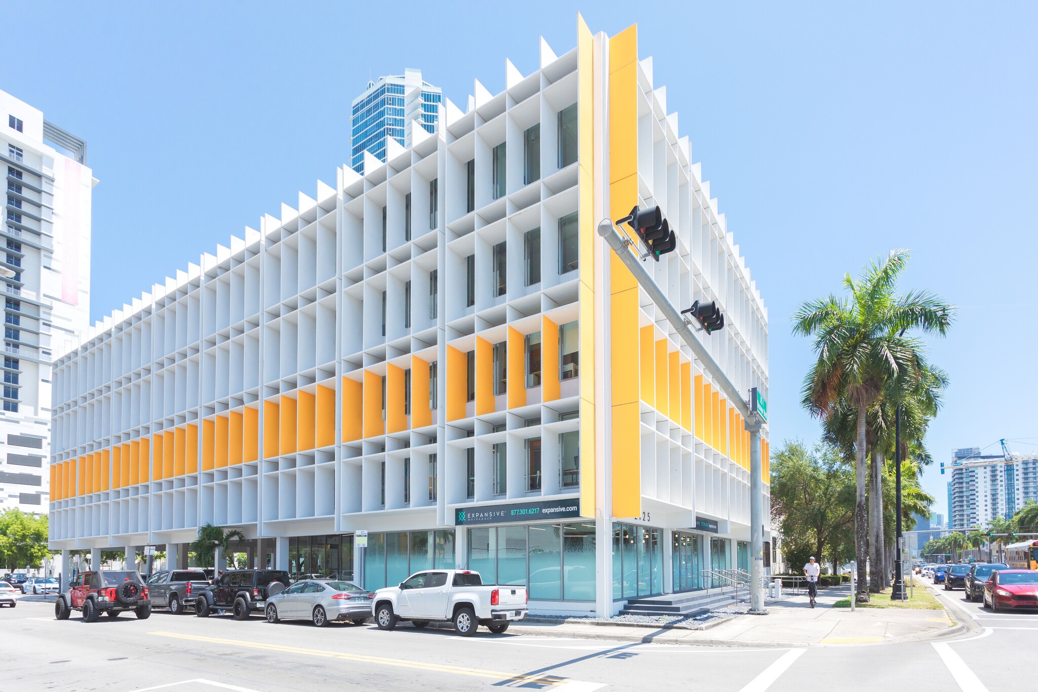 2125 Biscayne Blvd, Miami, FL for lease Building Photo- Image 1 of 13